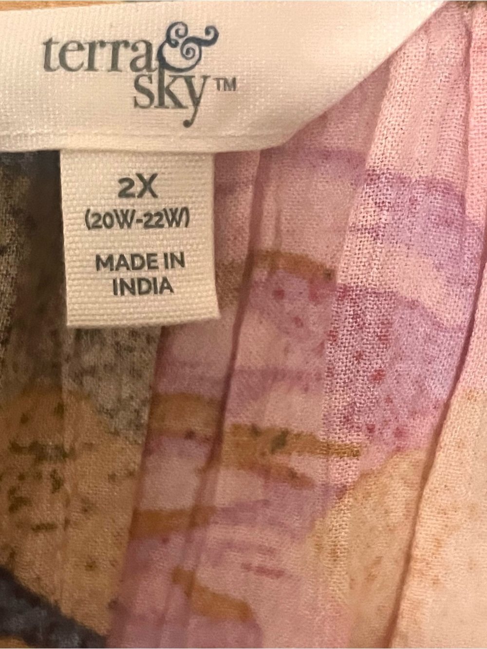 Terra & Sky Pink Floral Boho Tunic with Olive Green Accents 2X - Picture 10 of 11